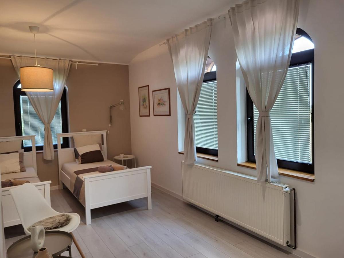 Апартаменти Sobe Pilajevo 2, 183 Ulica Stjepana Radica, Gola Екстер'єр фото